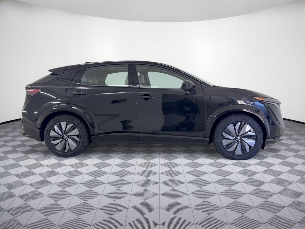 Used 2023 Nissan Ariya AWD image 8