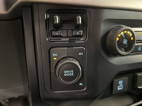 Used 2021 Ford F150 XLT w/ Trailer Tow Package image 13