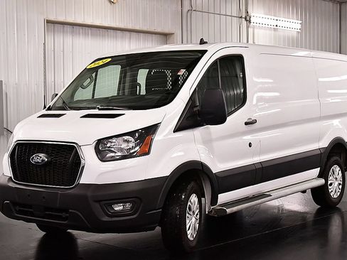 Used 2024 Ford Transit 250 Low Roof w/ Exterior Upgrade Package RWD image 3