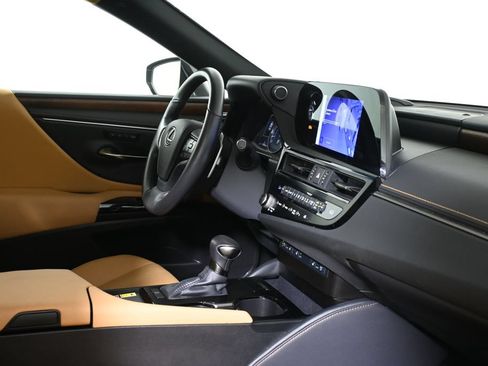Used 2024 Lexus ES 250 w/ Premium Package AWD/4WD image 8