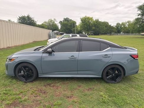 Used 2024 Nissan Sentra SR w/ SR Premium Package FWD image 8