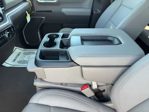 New 2026 GMC Sierra 1500 SLT w/ X31 Off-Road Package image 15
