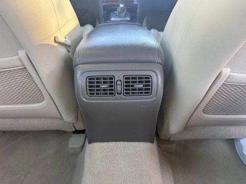 Used 2011 INFINITI G37 x Sedan w/ Premium Pkg image 19