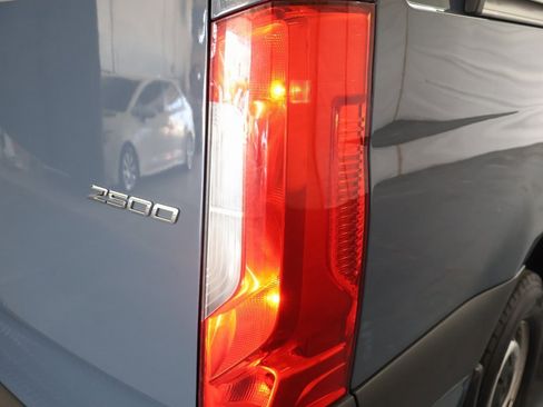 Used 2019 Mercedes-Benz Sprinter 144 image 23