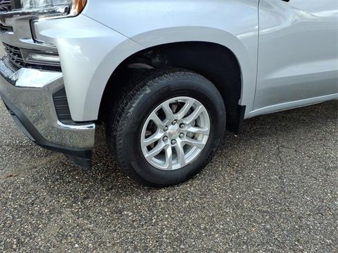 Used 2022 Chevrolet Silverado 1500 LT w/ LPO, Dark Essentials Package image 4