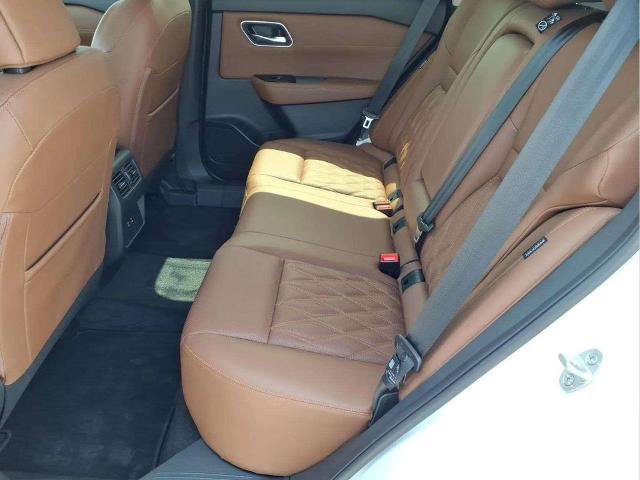 Certified 2025 Nissan Rogue Platinum FWD image 13