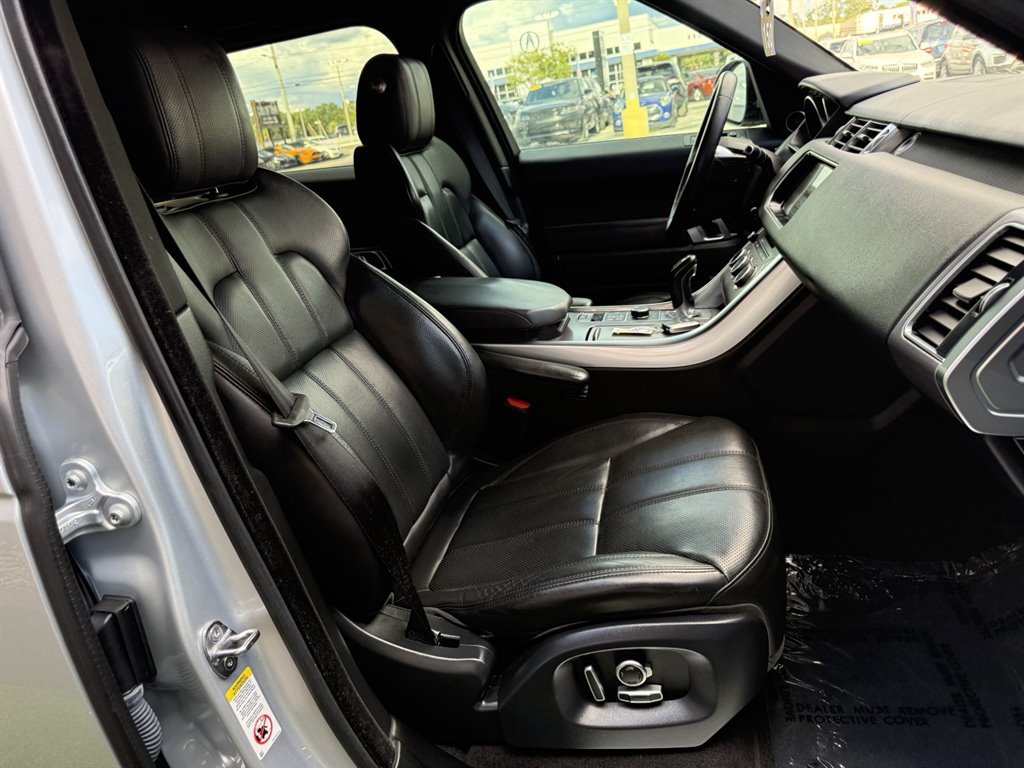 Used 2017 Land Rover Range Rover Sport HSE AWD/4WD image 19