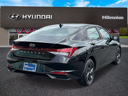 Used 2023 Hyundai Elantra SEL FWD image 6
