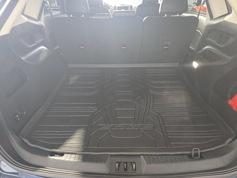 Used 2019 Ford Edge SEL w/ Equipment Group 201A AWD/4WD image 9