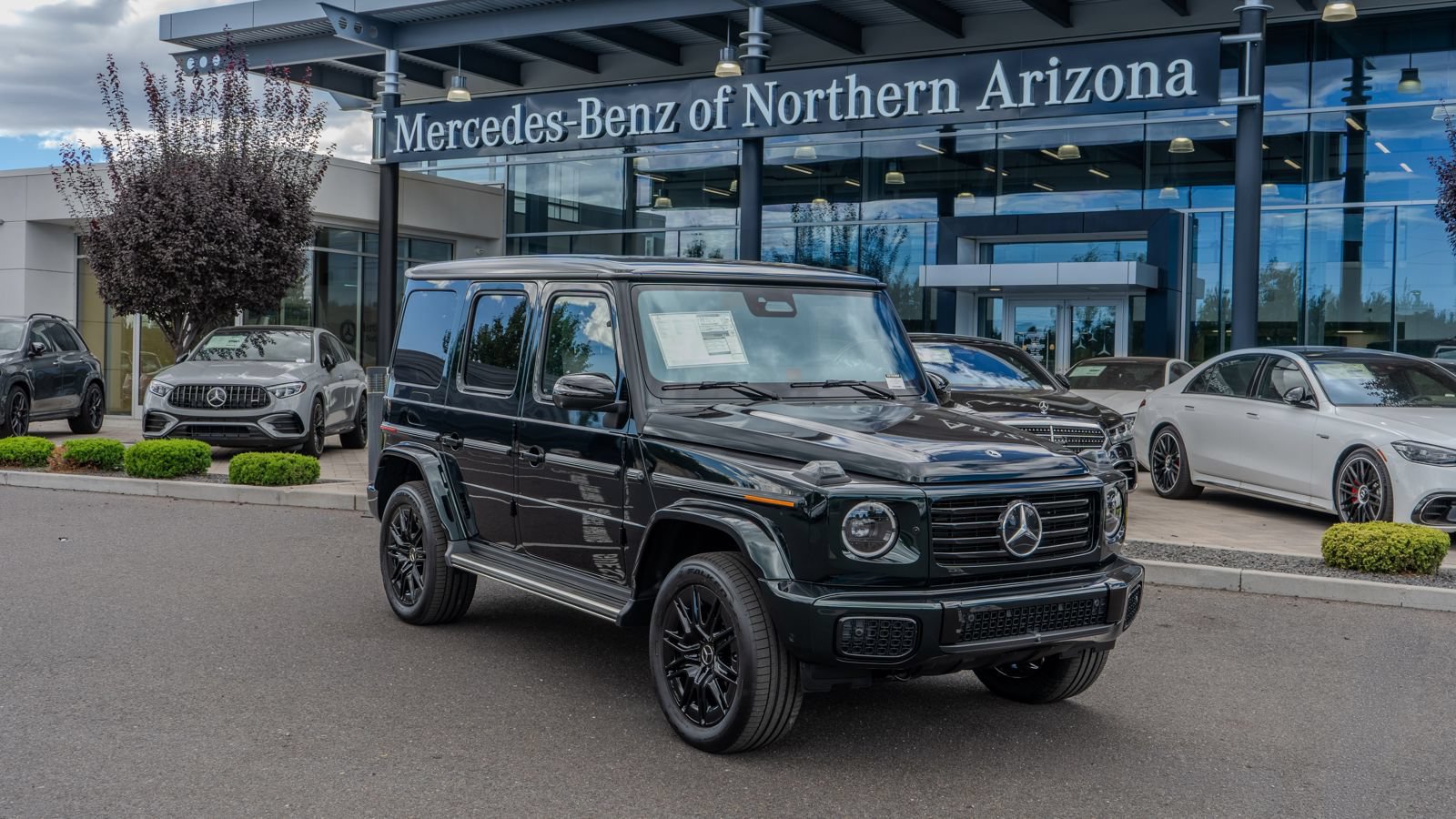 New 2027 Mercedes-Benz G 580 e image 1