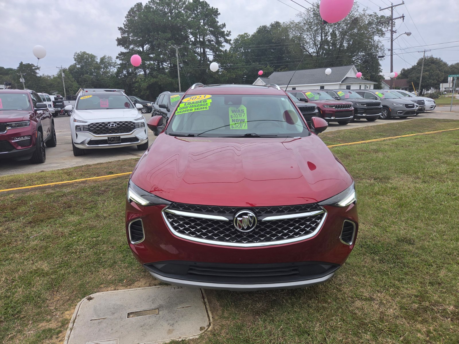 Used 2023 Buick Envision Avenir AWD/4WD image 2