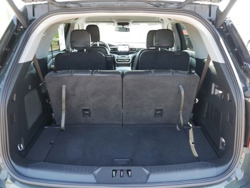 Used 2024 Ford Explorer XLT w/ Equipment Group 202A AWD/4WD image 9