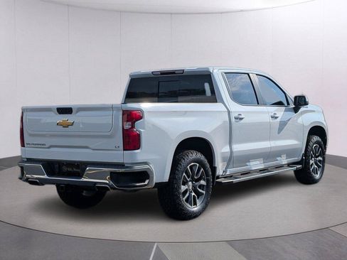 Used 2023 Chevrolet Silverado 1500 LT AWD/4WD image 6