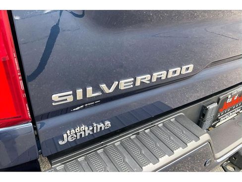 Used 2023 Chevrolet Silverado 3500 High Country w/ Z71 Off-Road Package AWD/4WD image 33