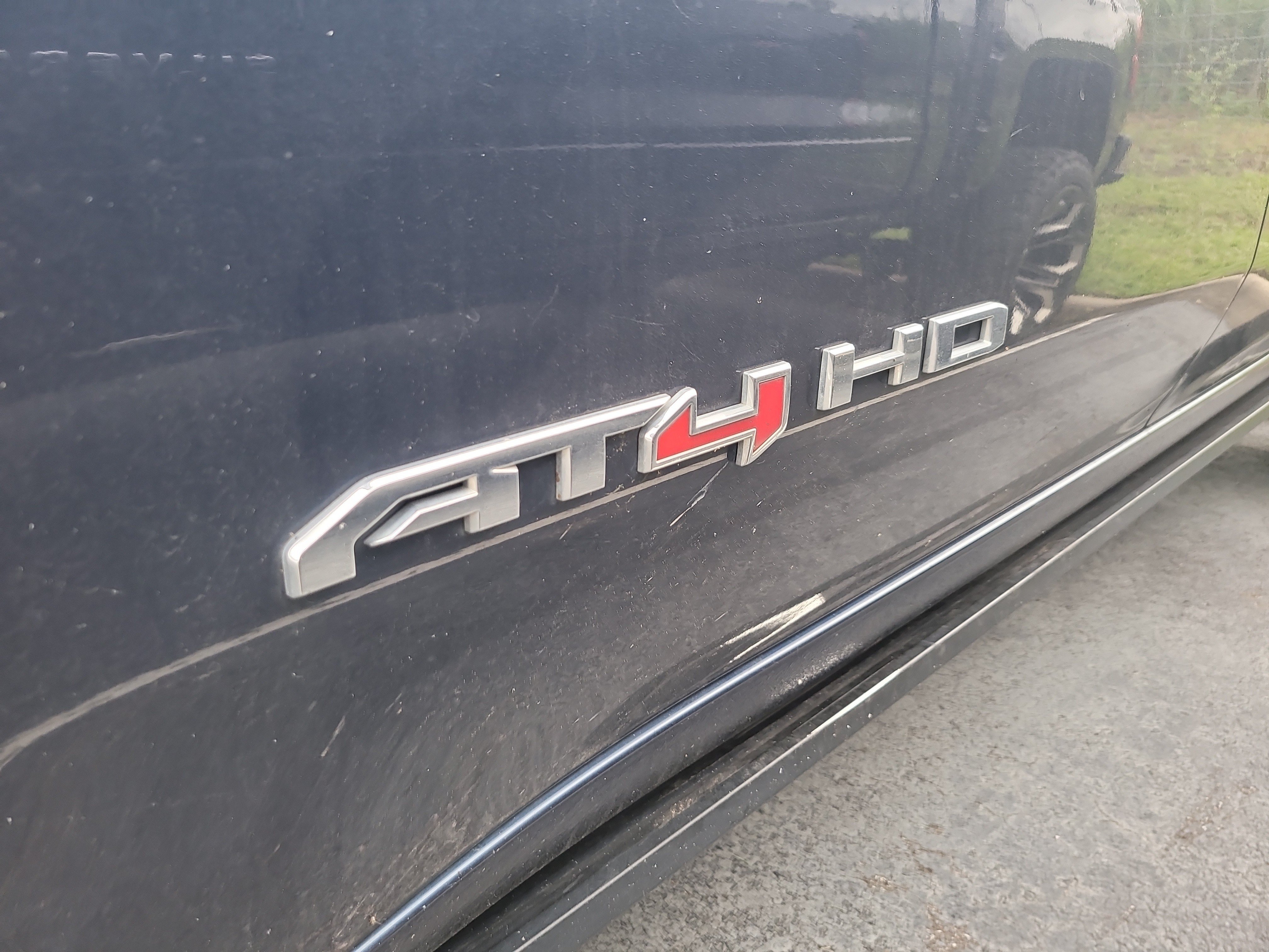Used 2021 GMC Sierra 3500 AT4 w/ AT4 Premium Plus Package AWD/4WD image 9