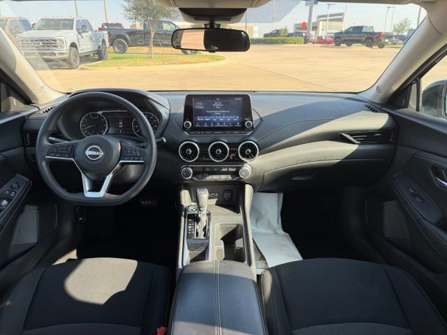 Used 2024 Nissan Sentra SV FWD image 23