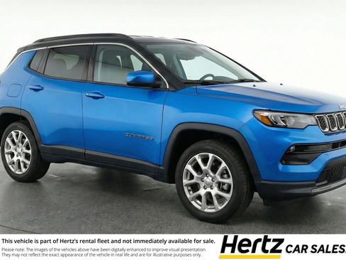 Used 2025 Jeep Compass Limited image 1