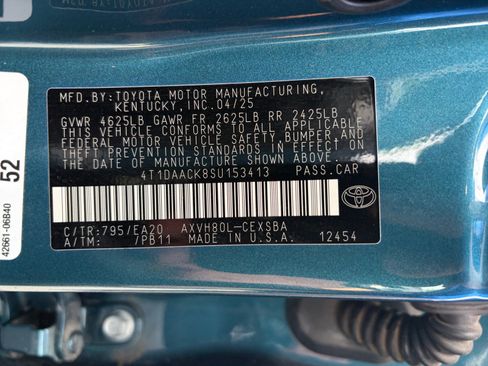 Used 2025 Toyota Camry SE FWD image 30