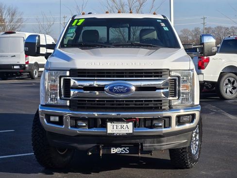 Used 2017 Ford F250 XLT w/ XLT Premium Package image 2