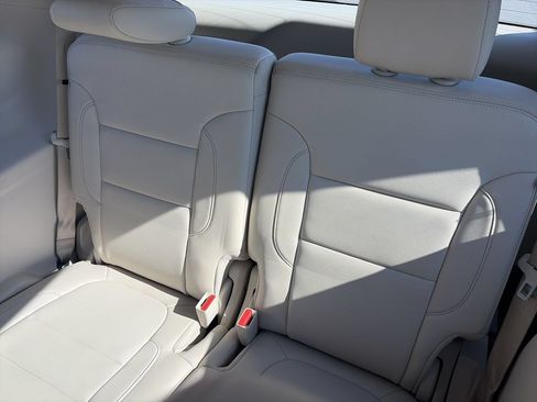Used 2020 GMC Acadia Denali w/ Technology Package FWD image 30