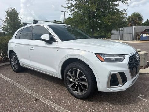 Used 2023 Audi Q5 2.0T Premium Plus w/ Premium Plus Package AWD/4WD image 3