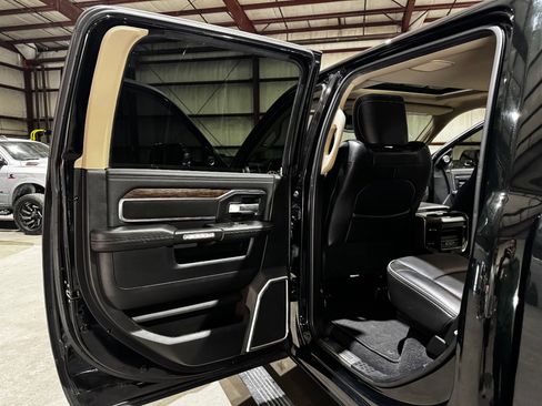 Used 2019 RAM 2500 Laramie image 16