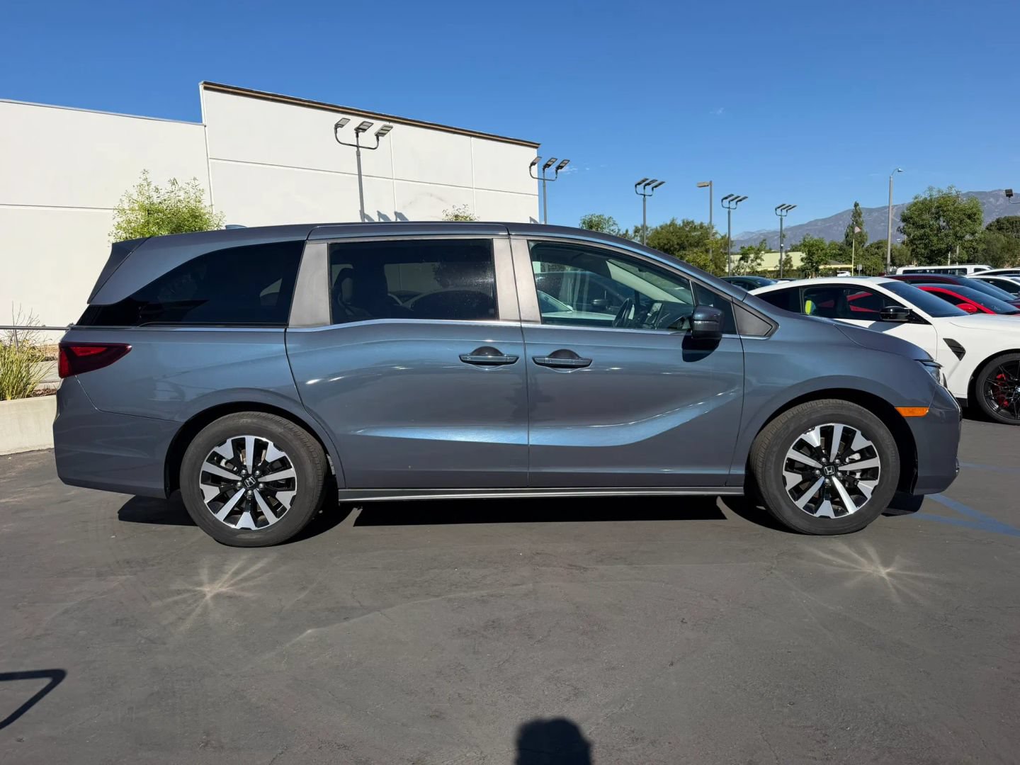 Used 2025 Honda Odyssey EX-L image 6