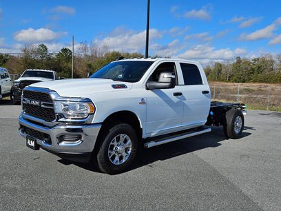 New 2024 RAM 3500 Tradesman w/ Chrome Appearance Group
