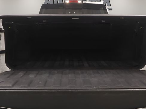 Used 2019 RAM 1500 Limited AWD/4WD image 18