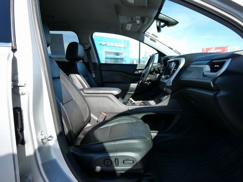 Used 2020 GMC Acadia SLT w/ Premium Package image 13