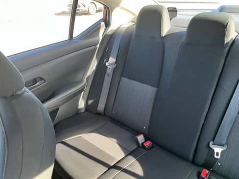 Used 2025 Nissan Sentra SV image 38