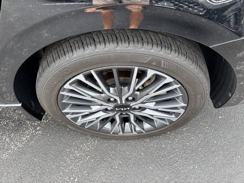 Used 2024 Kia Forte GT-Line w/ GT-Line Premium Package FWD image 8