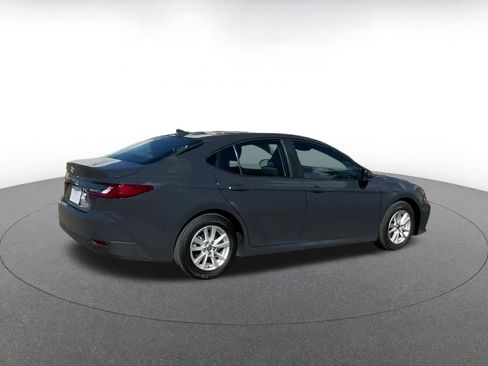 Used 2025 Toyota Camry LE image 11