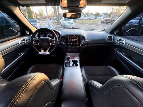 Used 2021 Jeep Grand Cherokee Trackhawk w/ Trailer Tow Group IV image 2