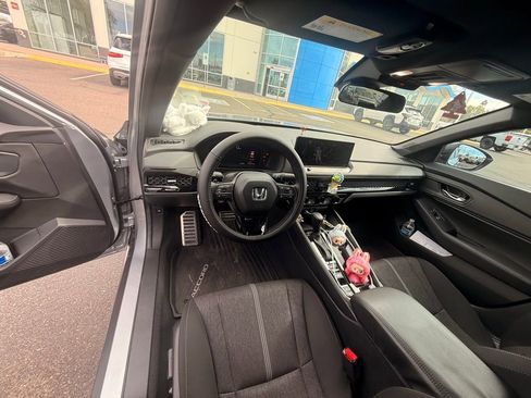 Used 2024 Honda Accord Sport image 3