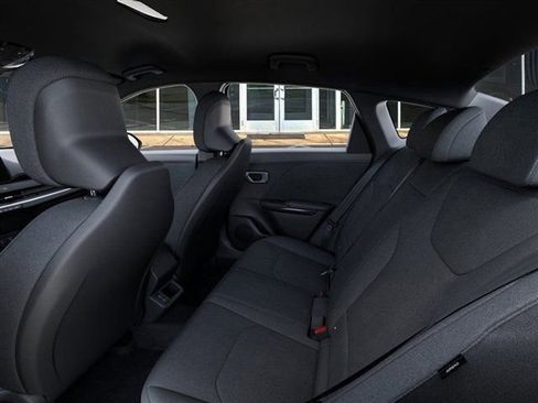 New 2026 Kia K4 LXS image 18