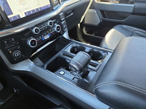 Used 2023 Ford F150 Lariat w/ Trailer Tow Package image 20