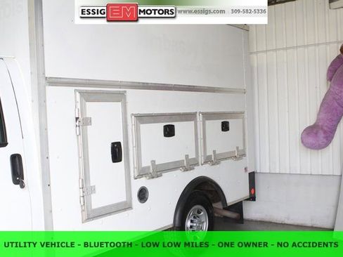 Used 2018 Chevrolet Express 3500 w/ Power Convenience Package image 8