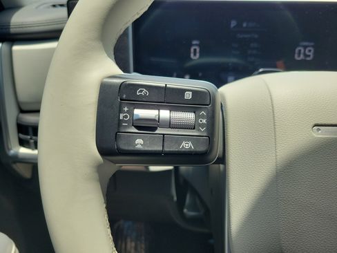Used 2025 Hyundai Santa Fe SEL FWD image 27