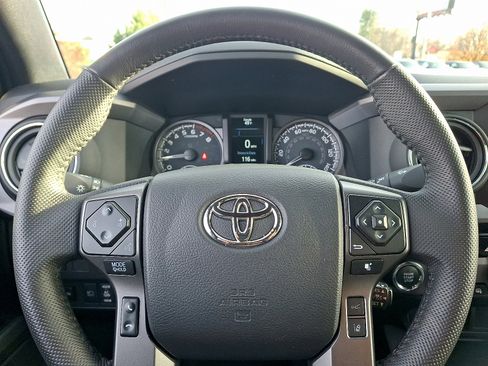 Certified 2023 Toyota Tacoma TRD Sport image 18