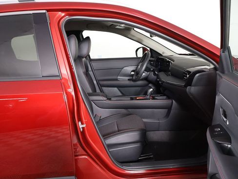 Used 2025 Nissan Kicks SR FWD image 28