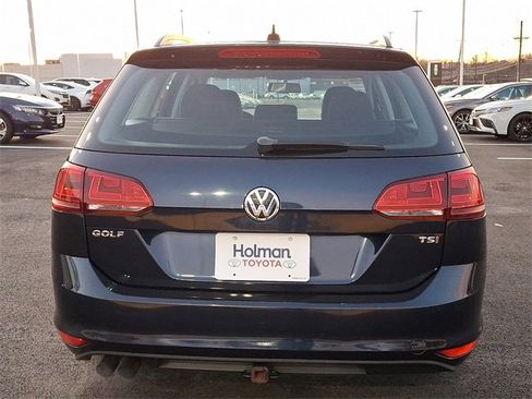Used 2016 Volkswagen Golf S image 6