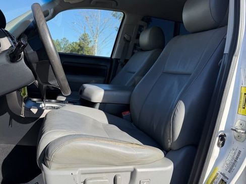 Used 2012 Toyota Tundra 4x4 CrewMax w/ SR5 Pkg image 26