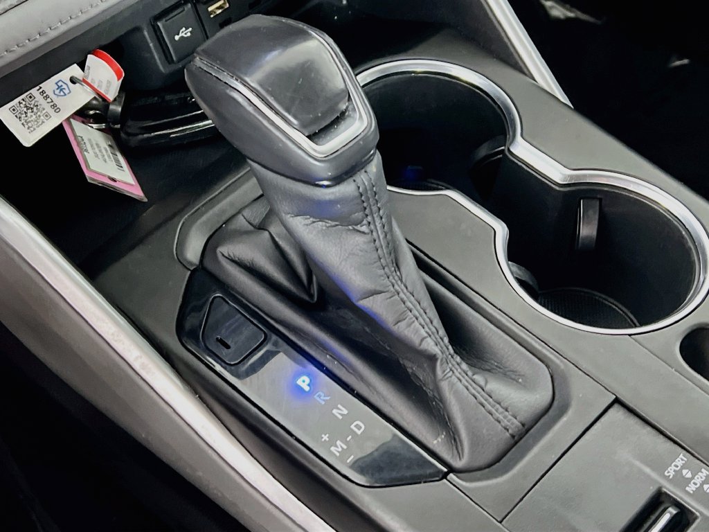 Certified 2020 Toyota Highlander XLE FWD image 15