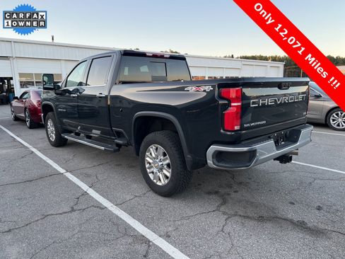 Used 2025 Chevrolet Silverado 3500 LTZ w/ LTZ Convenience Package image 3