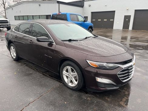 Used 2021 Chevrolet Malibu LS image 3