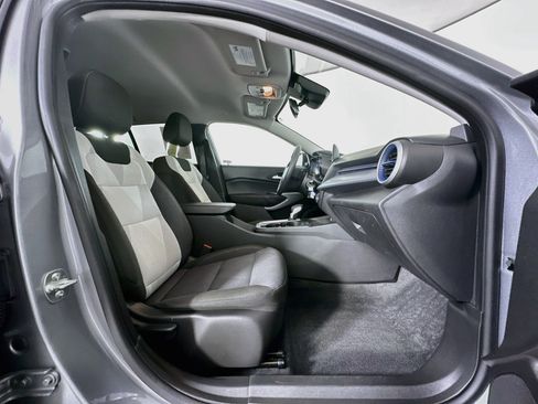 Used 2025 Chevrolet Trax LS FWD image 29