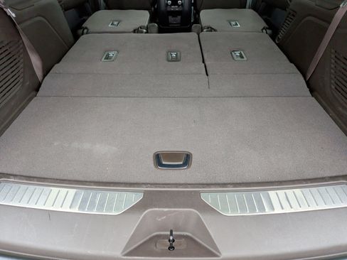 Used 2023 GMC Yukon Denali w/ Advanced Technology Package image 39