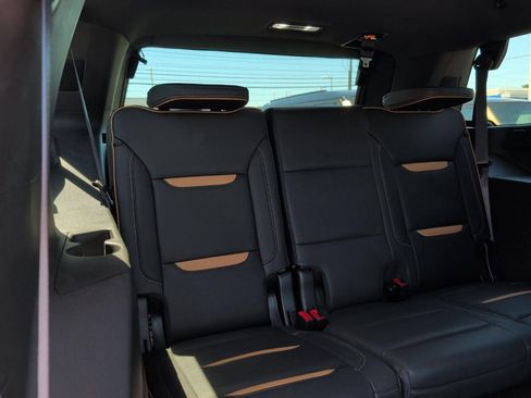 Used 2024 GMC Yukon AT4 AWD/4WD image 39