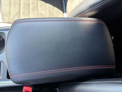 Used 2022 Ford Edge ST-Line image 20